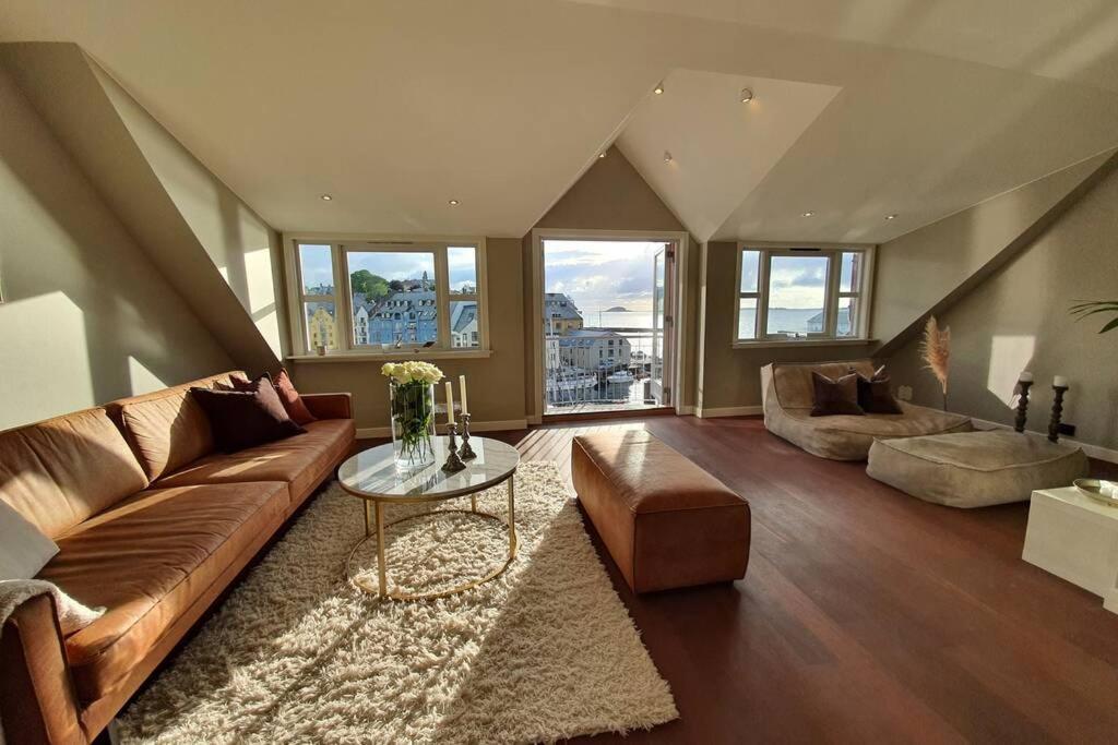 Alesund Skysuite Exterior photo